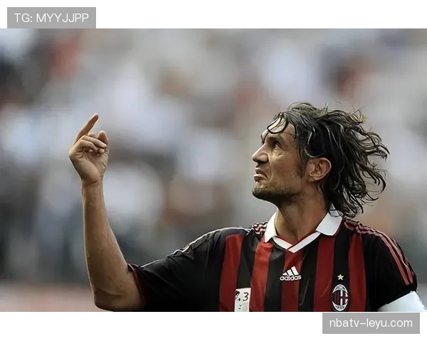 马尔蒂尼防守艺术重塑现代足球防守理念,引领新一代后卫进化 马尔蒂尼防守艺术重塑现代足球防守理念,引领新一代后卫进化