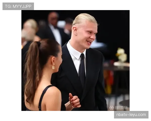 哈兰德荣膺PFA年度最佳球员奖，赛季表现惊艳足坛