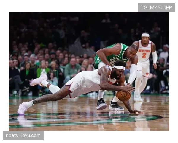 米切尔无球跑动占比提升，拉开骑士外线空间